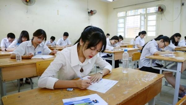 Học sinh Hà Nội có thể đi học trở lại vào đầu tháng 5.