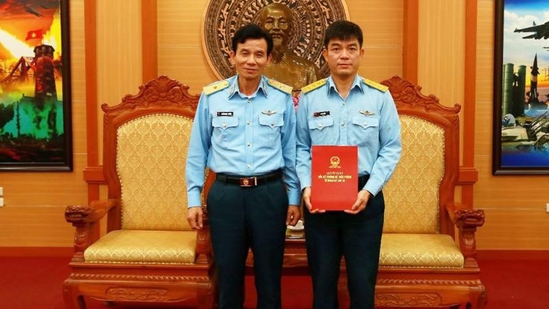 Thượng tá Phạm Lâm nhận quyết định bổ nhiệm.