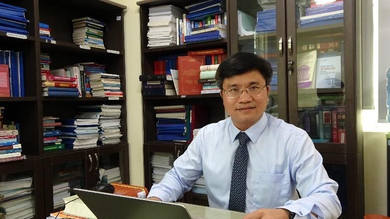 Viện trưởng Viện Khoa học pháp lý Nguyễn Văn Cương.