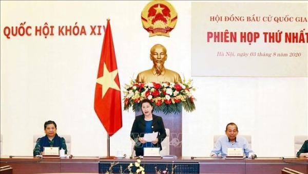 Chủ tịch Quốc hội Nguyễn Thị Kim Ngân chủ trì phiên họp thứ nhất Hội đồng bầu cử quốc gia.
