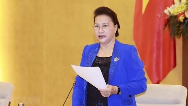 Chủ tịch Quốc hội Nguyễn Thị Kim Ngân phát biểu tại phiên họp. (Ảnh: TTXVN)