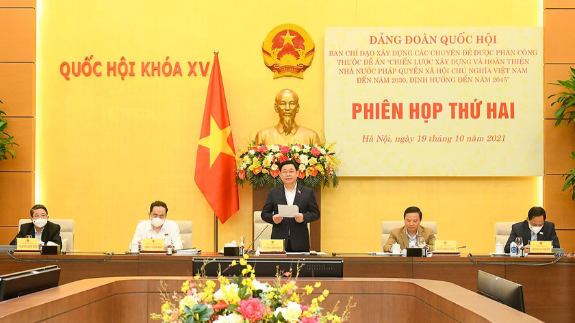 Chủ tịch Quốc hội chủ trì Phiên họp.