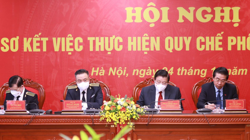 Trưởng ban Nội chính Trung ương Phan Đình Trạc, Tổng Kiểm toán Nhà nước Trần Sỹ Thanh và lãnh đạo hai cơ quan chủ trì Hội nghị.