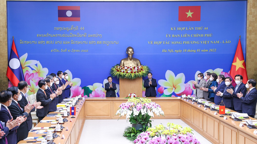 Hai Thủ tướng chủ trì Kỳ họp lần thứ 44 Ủy ban Liên Chính phủ về hợp tác song phương Việt Nam – Lào.