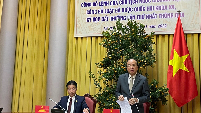Thứ trưởng Phan Chí Hiếu giới thiệu Luật sửa đổi, bổ sung một số điều của 9 Luật.