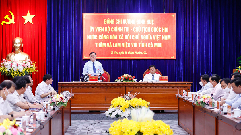 Chủ tịch Quốc hội Vương Đình Huệ và Đoàn công tác của Trung ương đã làm việc với Ban Thường vụ Tỉnh ủy Cà Mau.