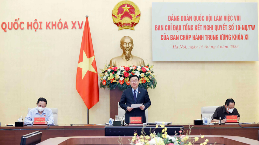 Chủ tịch QH Vương Đình Huệ phát biểu tại cuộc làm việc.