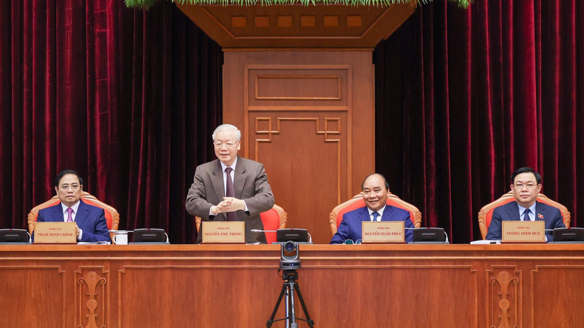 Tổng Bí thư đồng chủ trì Hội nghị cùng Chủ tịch nước, Thủ tướng Chính phủ và Chủ tịch Quốc hội.