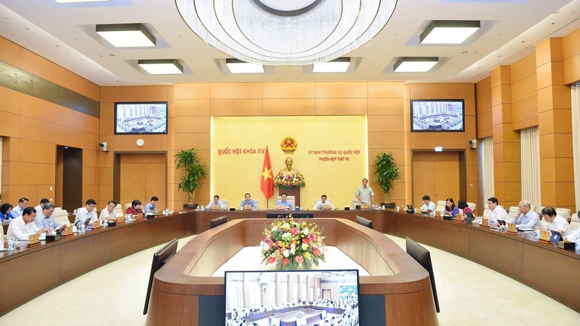 Quang cảnh Phiên họp thứ 15 Ủy ban Thường vụ Quốc hội khóa XV.