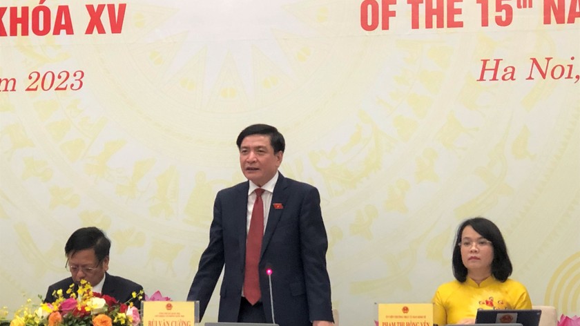 Tổng Thư ký Quốc hội Bùi Văn Cường chủ trì họp báo.