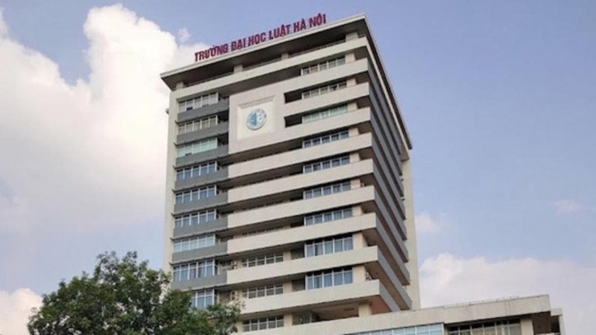 Trường Đại học Luật Hà Nội là 1 trong 5 đơn vị sự nghiệp công lập trực thuộc Bộ Tư pháp.