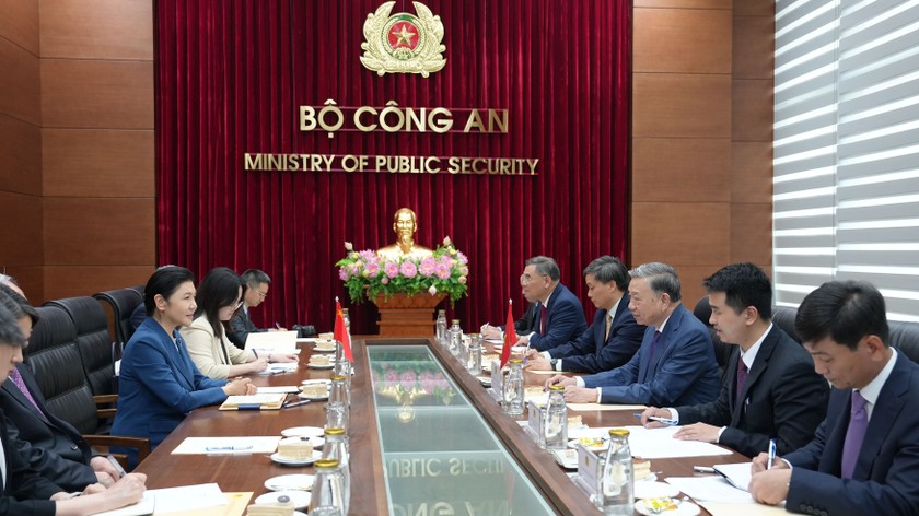 Quang cảnh hội đàm giữa Bộ trưởng Bộ Công an Việt Nam và Bộ trưởng Bộ Tư pháp Trung Quốc. (Ảnh: PV)