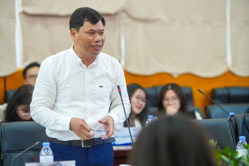 TS Tạ Quang Ngọc đóng góp một số ý kiến hoàn thiện dự thảo Luật Thủ đô sửa đổi. (Ảnh Huy Phạm)