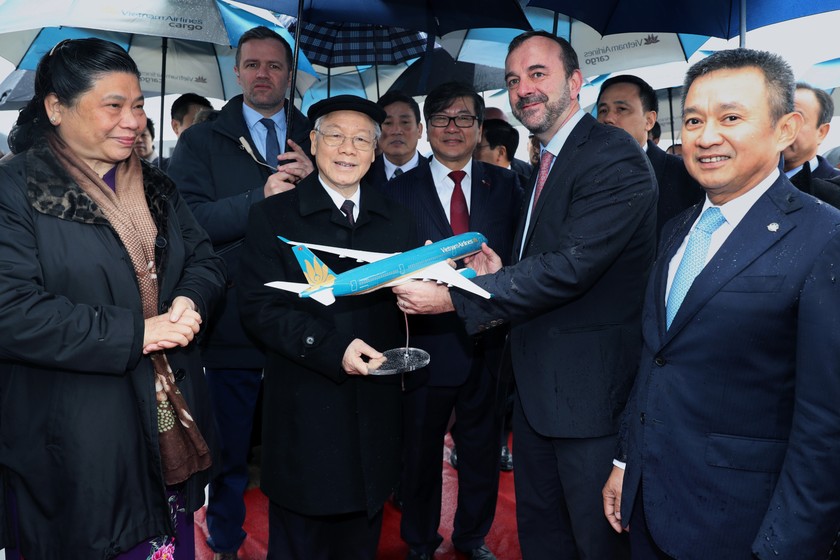 Tổng bí thư Nguyễn Phú Trọng đánh giá cao những nỗ lực kết nối 2 đất nước Việt - Pháp của Vietnam Airlines