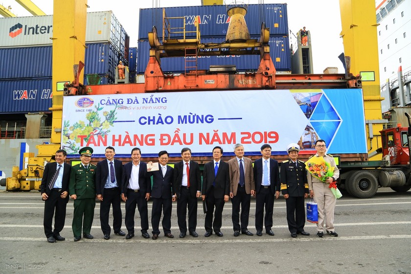 Cảng Đà Nẵng tổ chức lễ đón tấn hàng đầu năm 2019