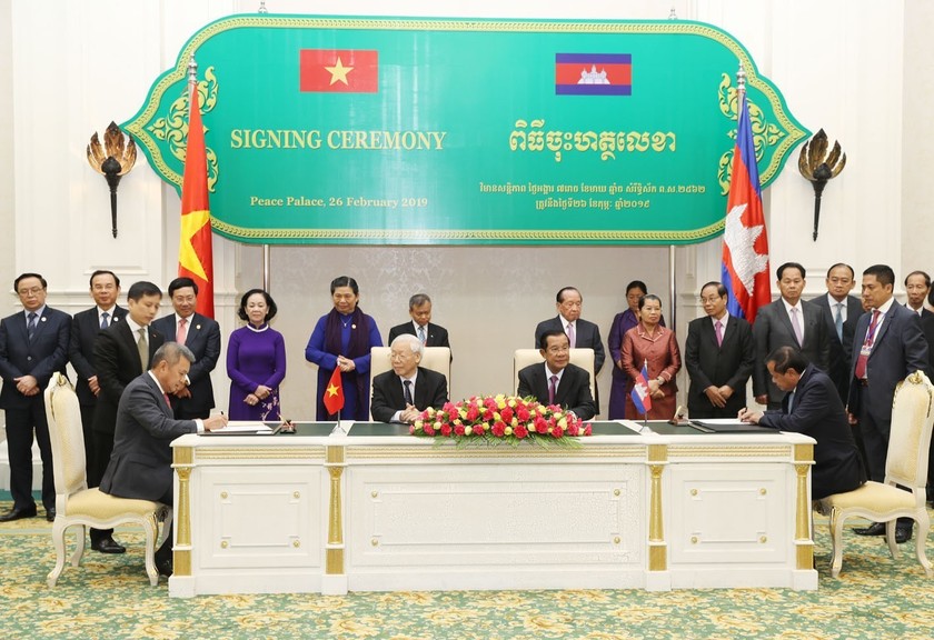 Lễ ký kết hợp tác có chứng kiến của Tổng Bí thư - Chủ tịch nước Nguyễn Phú Trọng và Thủ tướng Campuchia Samdech Techo Hun Sen