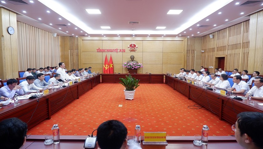 Cuộc làm việc giữa UBND tỉnh Nghệ An và Tổng công ty Điện lực miền Bắc.