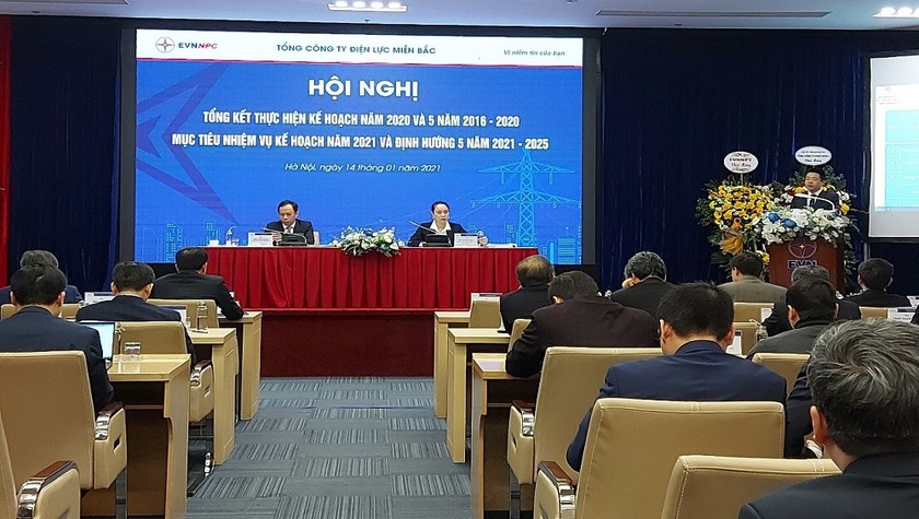 Hội nghị tổng kết do Chủ tịch Hội đồng thành viên Thiều Kim Quỳnh và Tổng giám đốc Đỗ Nguyệt Ánh.