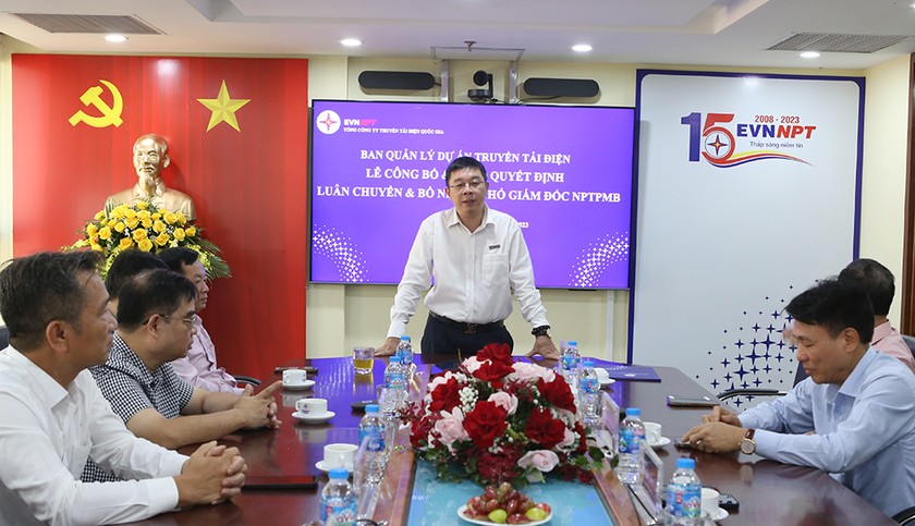 Tổng giám đốc EVNNPT Phạm Lê Phú phát biểu và giao nhiệm vụ cho ông Lê Tuấn Anh
