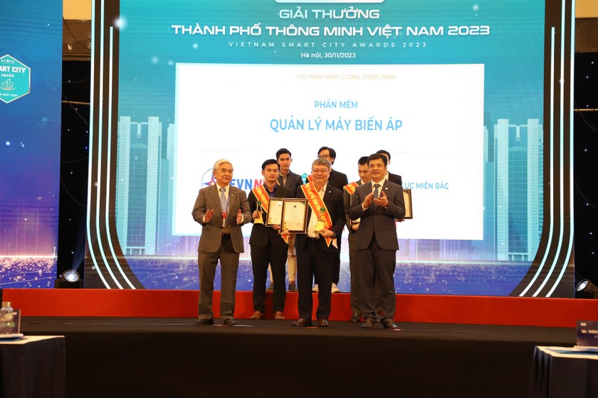 Điện lực miền Bắc nhận giải thưởng Thành phố Thông minh Việt Nam 2023