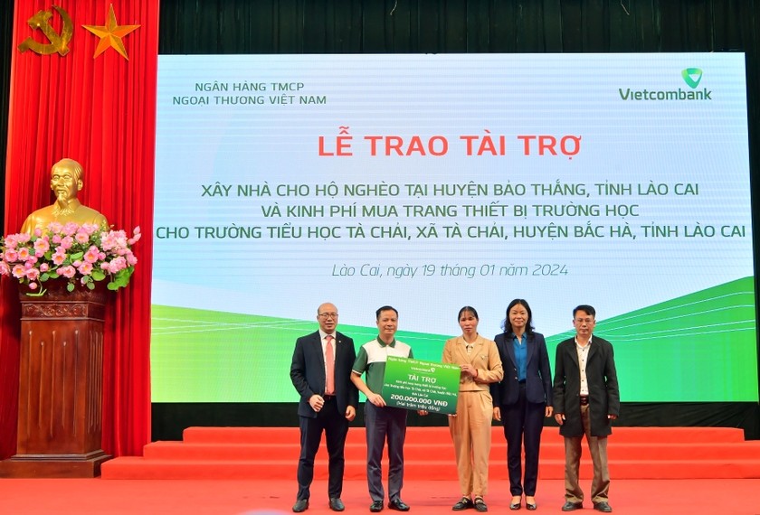 Vietcombank thực hiện chương trình an sinh xã hội tại Lào Cai