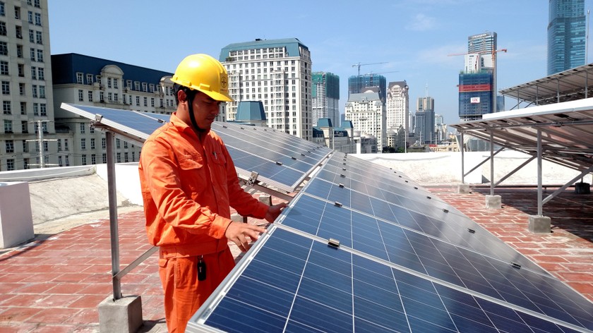 Đề xuất ưu tiên dùng ngân sách phát triển điện mặt trời mái nhà được xác định là tài sản công.