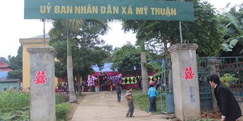 Toàn bộ sân của UBND xã Mỹ Thuận (huyện Tân Sơn, tỉnh Phú Thọ) được trưng dụng để tổ chức đám cưới cho con ông Trưởng phòng Nội vụ huyện.