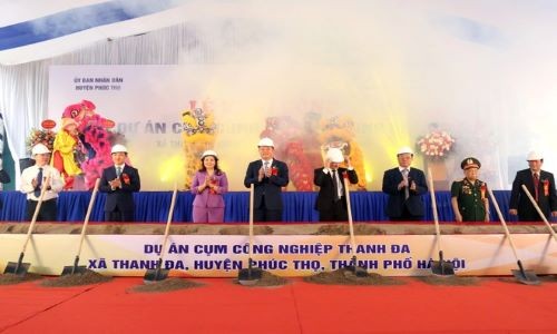 Dác đại biểu thực hiện nghi lễ khởi công cụm công nghiệp 250 tỷ đồng tại huyện Phúc Thọ