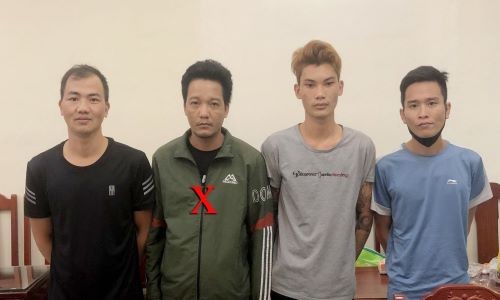 Thiều Quang Quyến (X) và các đối tượng mua bán ma túy bị lực lượng Công an bắt giữ 