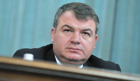 Cựu Bộ trưởng quốc phòng Nga bị thẩm vấn