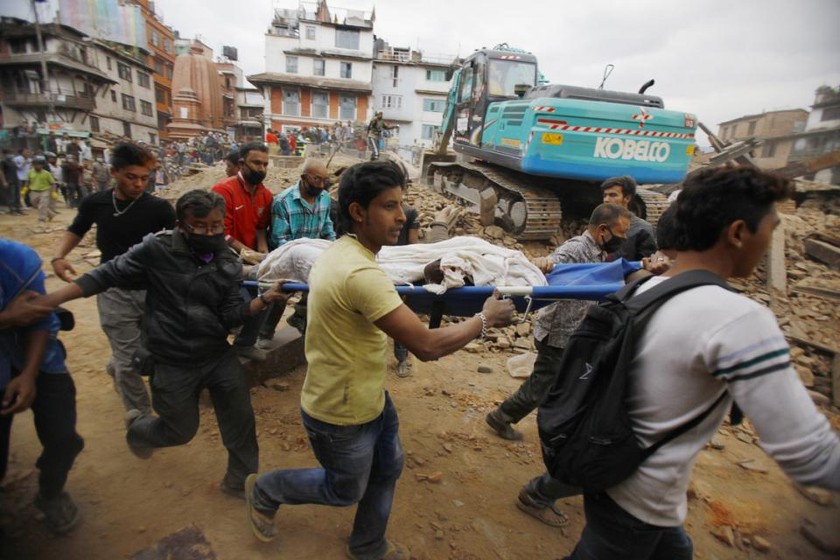 Tổng số người thiệt mạng vì động đất ở Nepal vượt quá 2.000