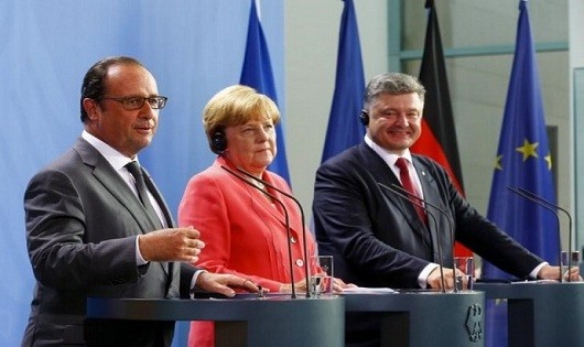 Lãnh đạo Pháp, Đức, Ukraine tại cuộc họp.