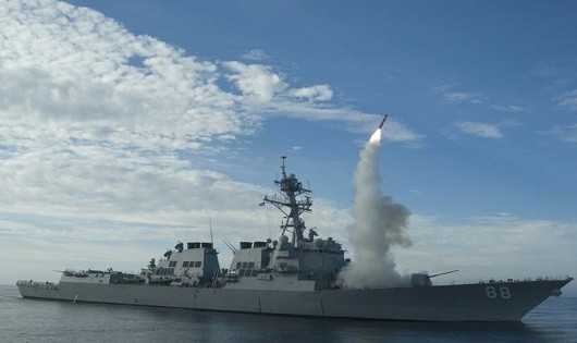 Một bức ảnh do Hải quân Mỹ công bố cho thấy vụ phóng một tên lửa tomahawk tại một khu vực huấn luyện ở ngoài khơi bờ biển California.