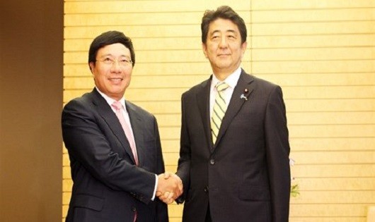Phó Thủ tướng Phạm Bình Minh và Thủ tướng Nhật Shizo Abe