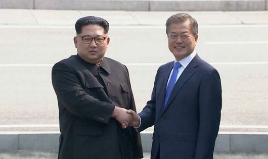 Nhà lãnh đạo Triều Tiên và Tổng thống Hàn Quốc.