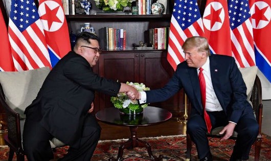 Ông Kim và ông Trump.
