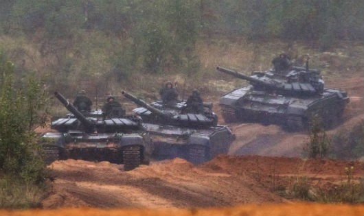 Các xe tăng T-72B3 của Nga tại một cuộc tập trận.