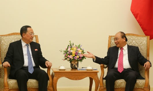 Thủ tướng tiếp Bộ trưởng ngoại giao Triều Tiên.