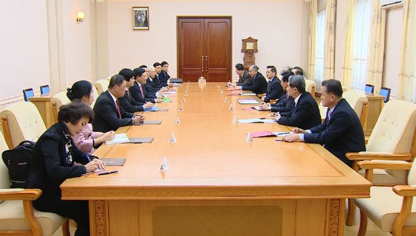 Phó Thủ tướng Phạm Bình Minh hội đàm với Phó Chủ tịch Ban chấp hành trung ương Đảng, Trưởng Ban Quốc tế Đảng Lao động Triều Tiên Ri Su Yong.
