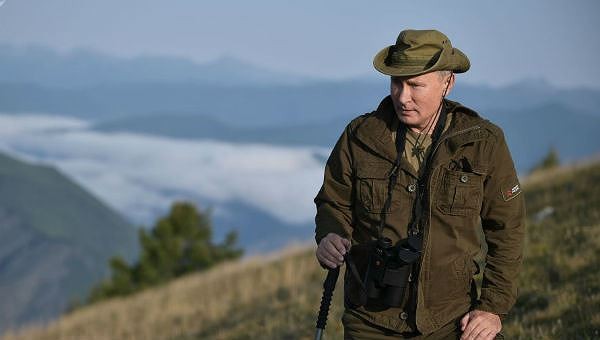 Chiếc áo được ông Putin mặc khi đi săn ở vùng Tuva.