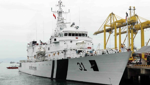 Tàu ICGS VIJIT của Lực lượng bảo vệ bờ biển Ấn Độ áp sát cảng Tiên Sa, thăm thành phố Đà Nẵng. Ảnh: TTXVN