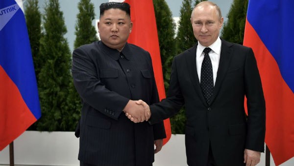 Lãnh đạo Nga và Triều Tiên tại hội nghị thượng đỉnh ngày 25/4.