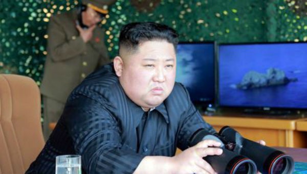 Nhà lãnh đạo Triều Tiên Kim Jong-un đích thân giám sát cuộc diễn tập.