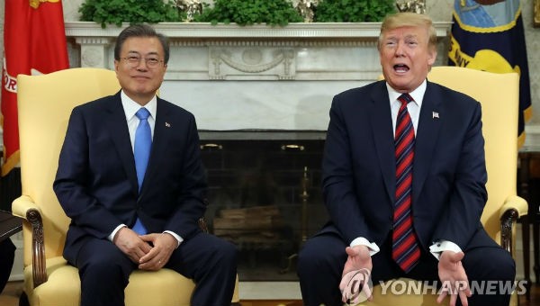 Tổng thống Mỹ và Hàn Quốc tại cuộc gặp gần đây.