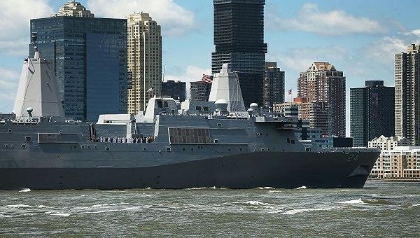 Tàu đổ bộ USS Arlington của Mỹ đã được điều tới Trung Đông.