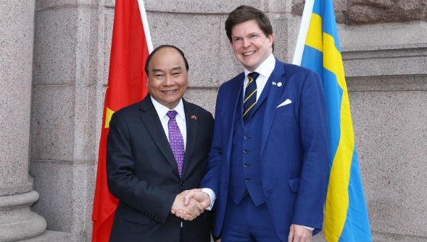 Thủ tướng Nguyễn Xuân Phúc và Chủ tịch Quốc hội Thụy Điển Andreas Norlen. Ảnh: VGP