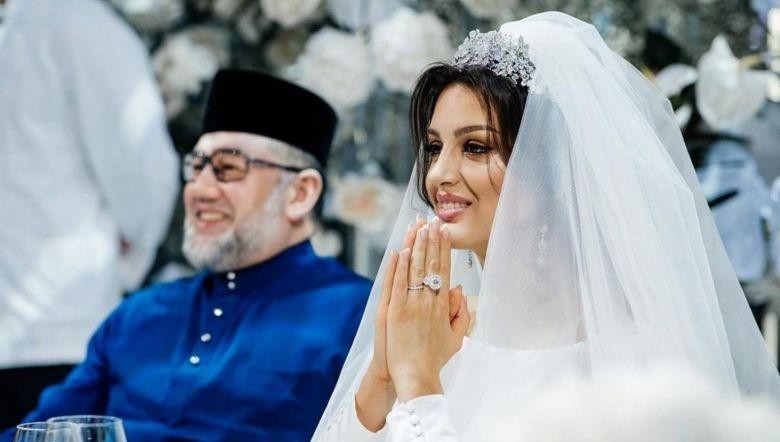 Quốc vương Muhammad V của Malaysia và Hoa hậu Moscow 2015 Rihana Oxana Gorbatenko trong đám cưới hồi năm ngoái.
