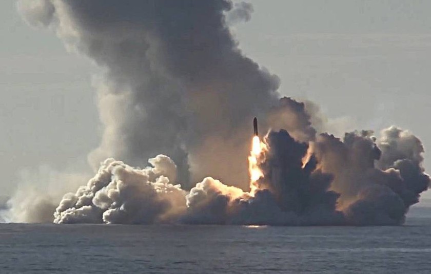 Hình ảnh vụ phóng tên lửa do Bộ Quốc phòng Nga công bố.