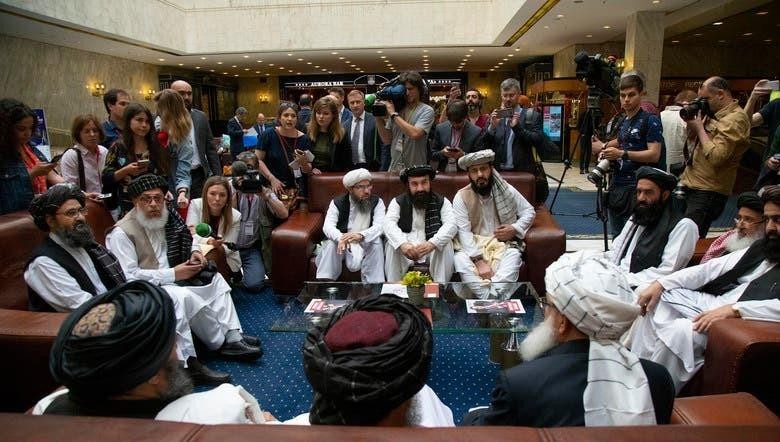 Các đại diện Taliban gặp phóng viên trước một chuyến thăm Nga hồi tháng 5 vừa qua.
