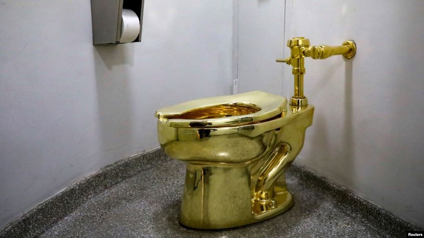 Toilet bằng vàng khối vừa bị đánh cắp.